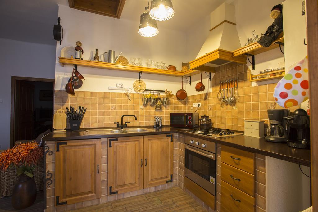 Doere Vendeghaz Apartment Bakonyszentlaszlo Екстериор снимка